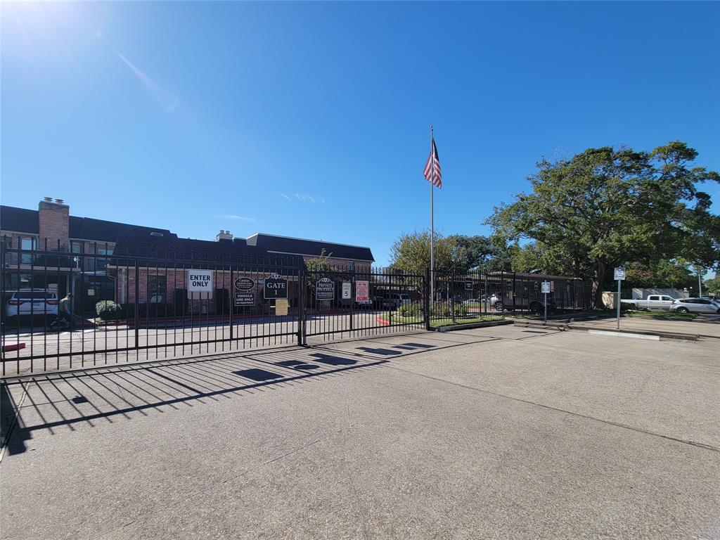 1601 S Shepherd Drive # 231