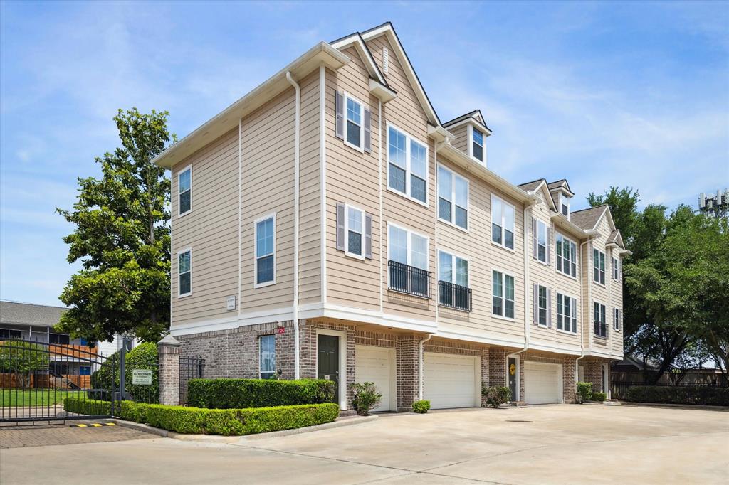 3001 Murworth Drive # 101