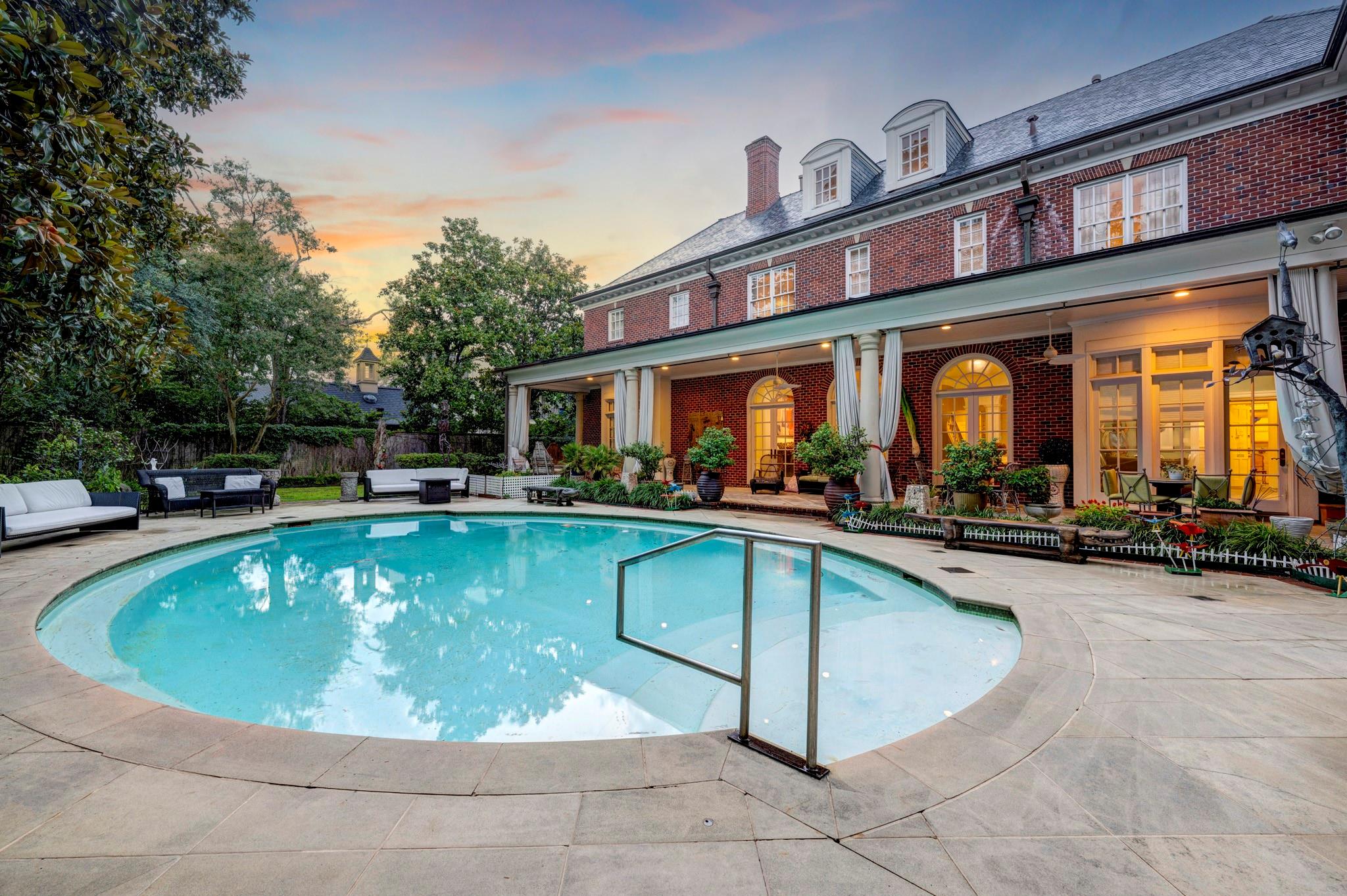 3653 Inverness Drive