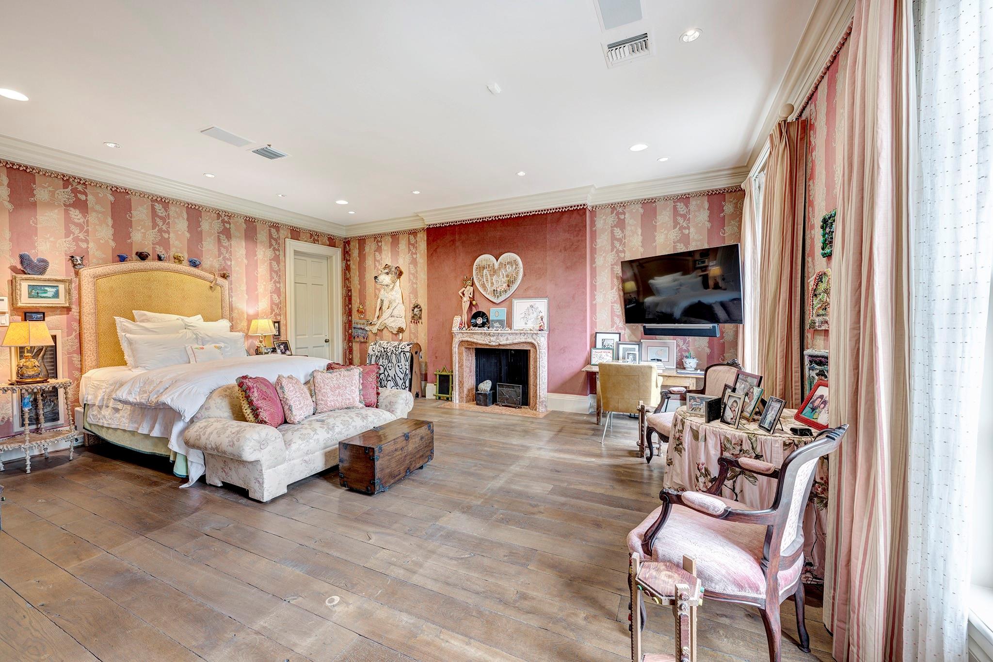 3653 Inverness Drive