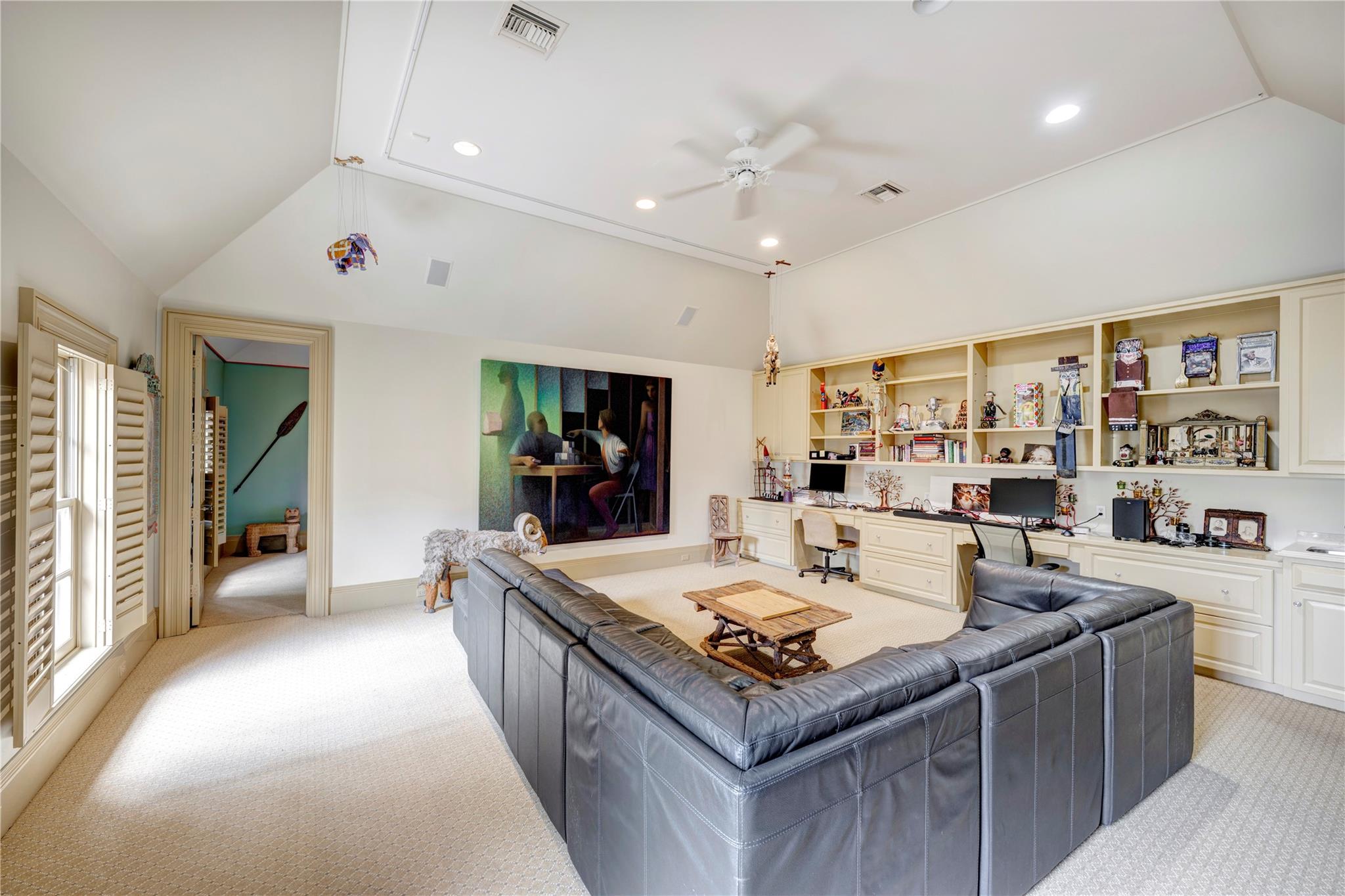 3653 Inverness Drive