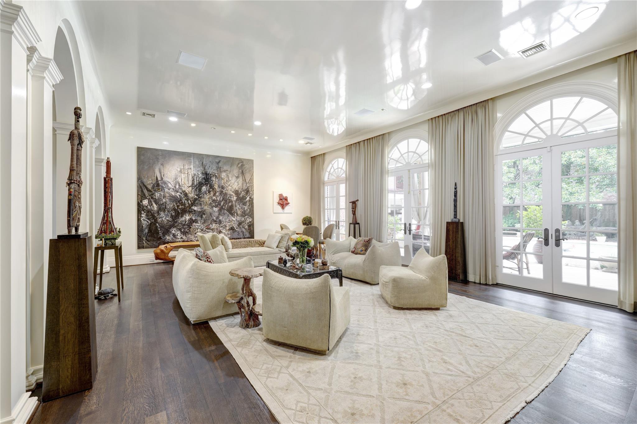 3653 Inverness Drive