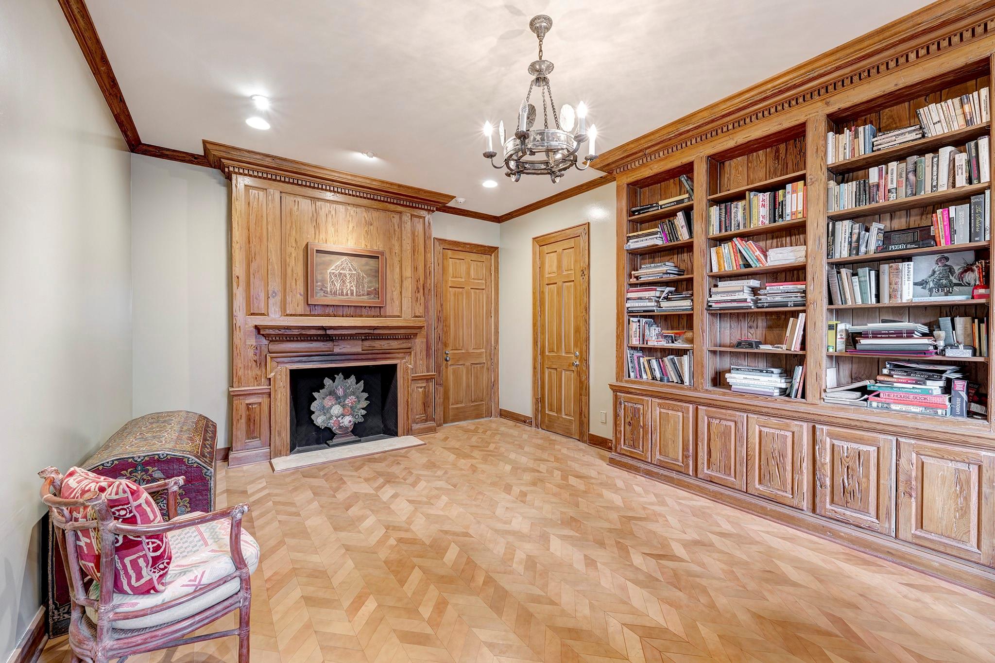 3653 Inverness Drive