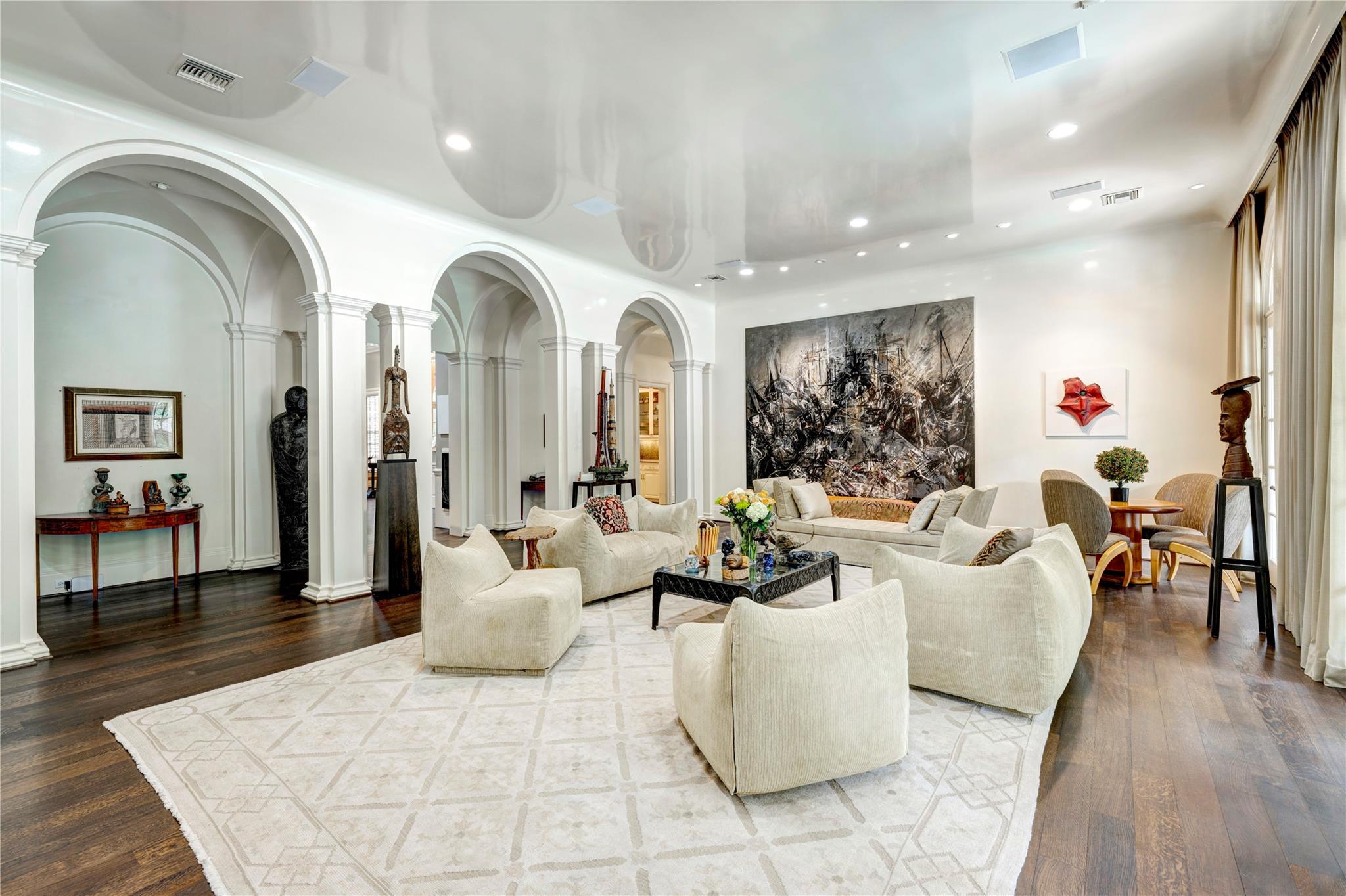 3653 Inverness Drive