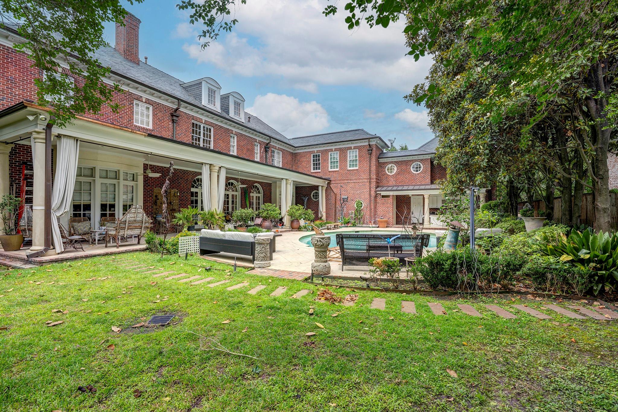 3653 Inverness Drive
