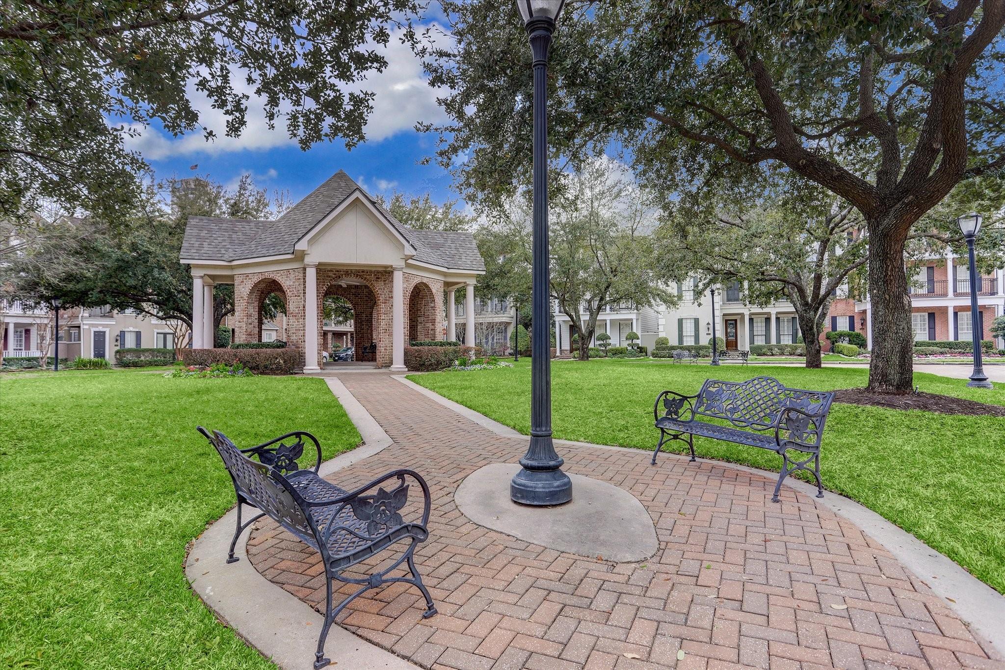 3339 Green Tree Park