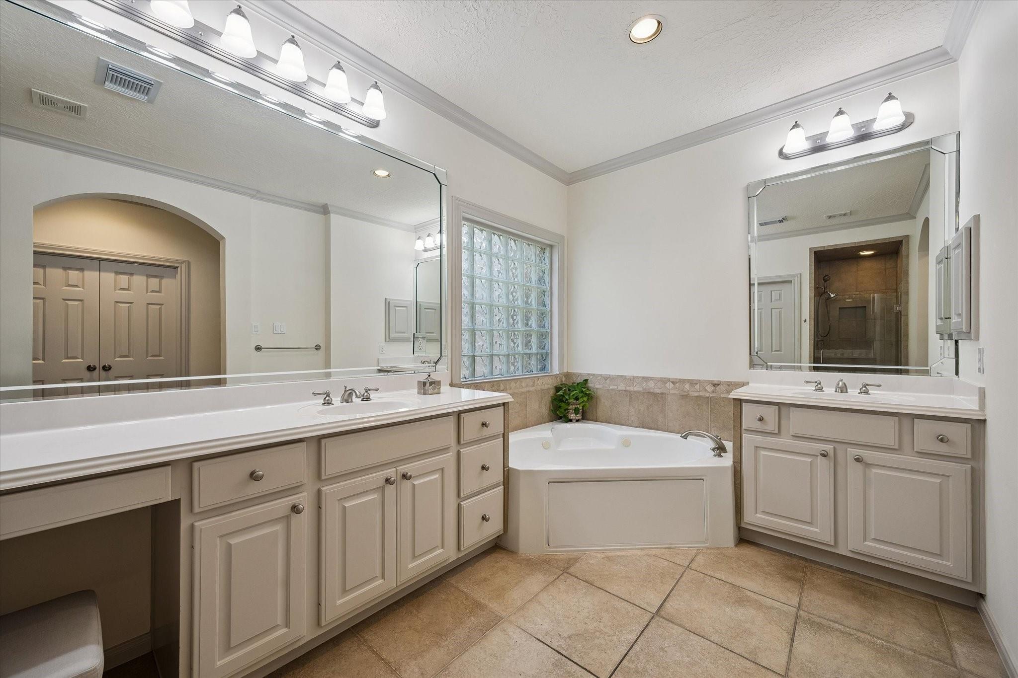 3339 Green Tree Park