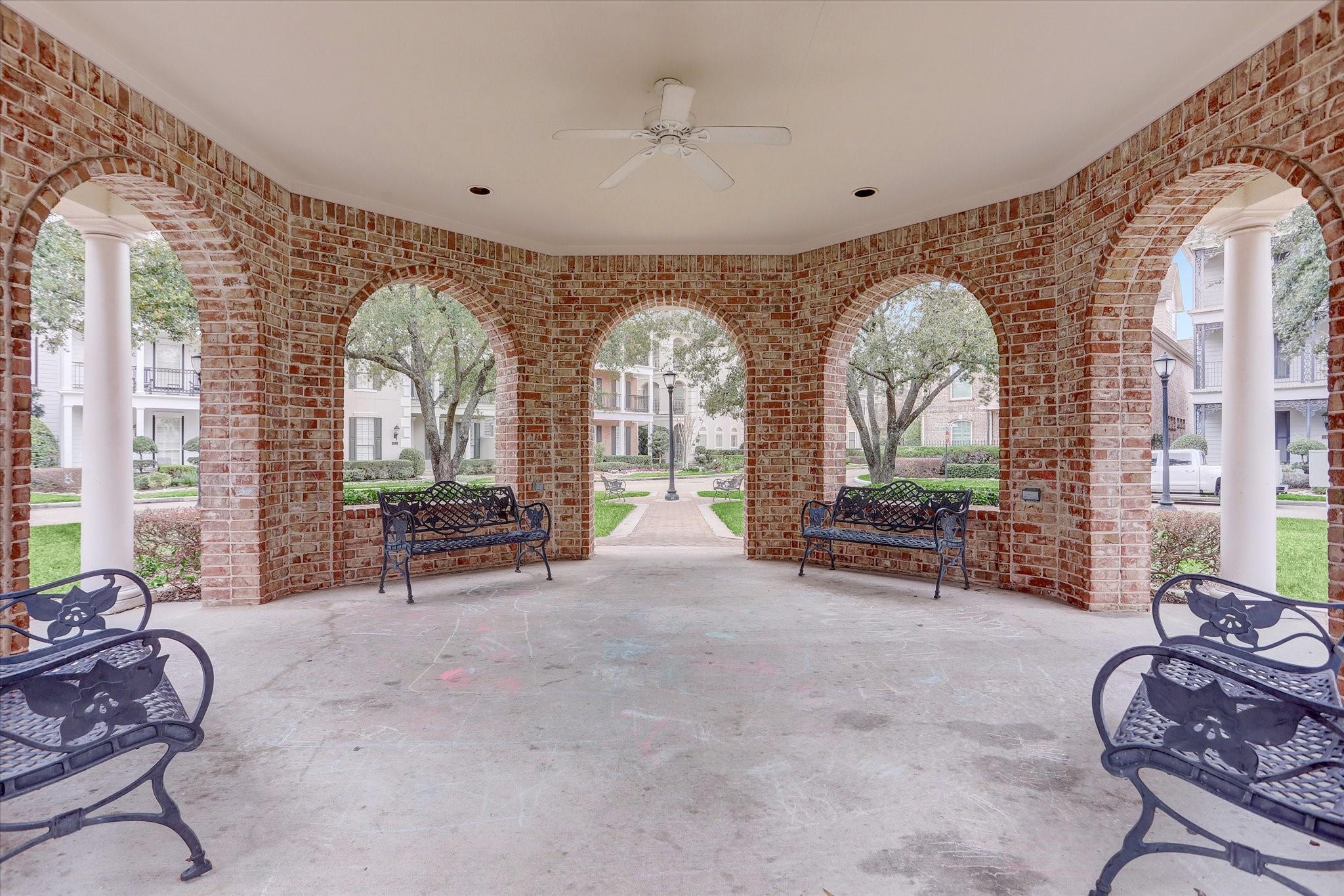 3339 Green Tree Park