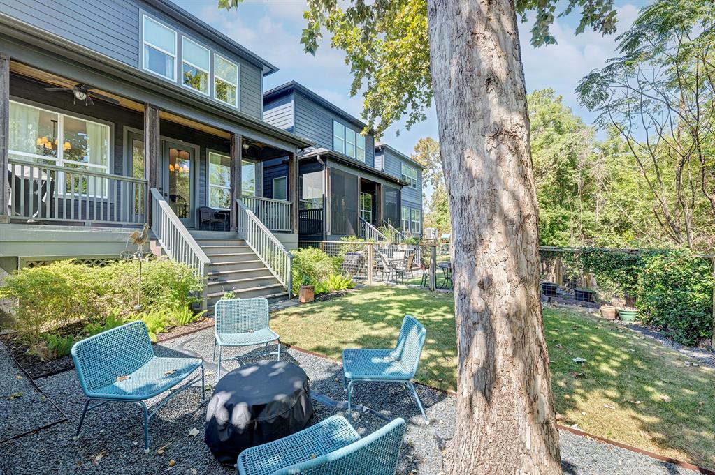 1003 W 16th Street