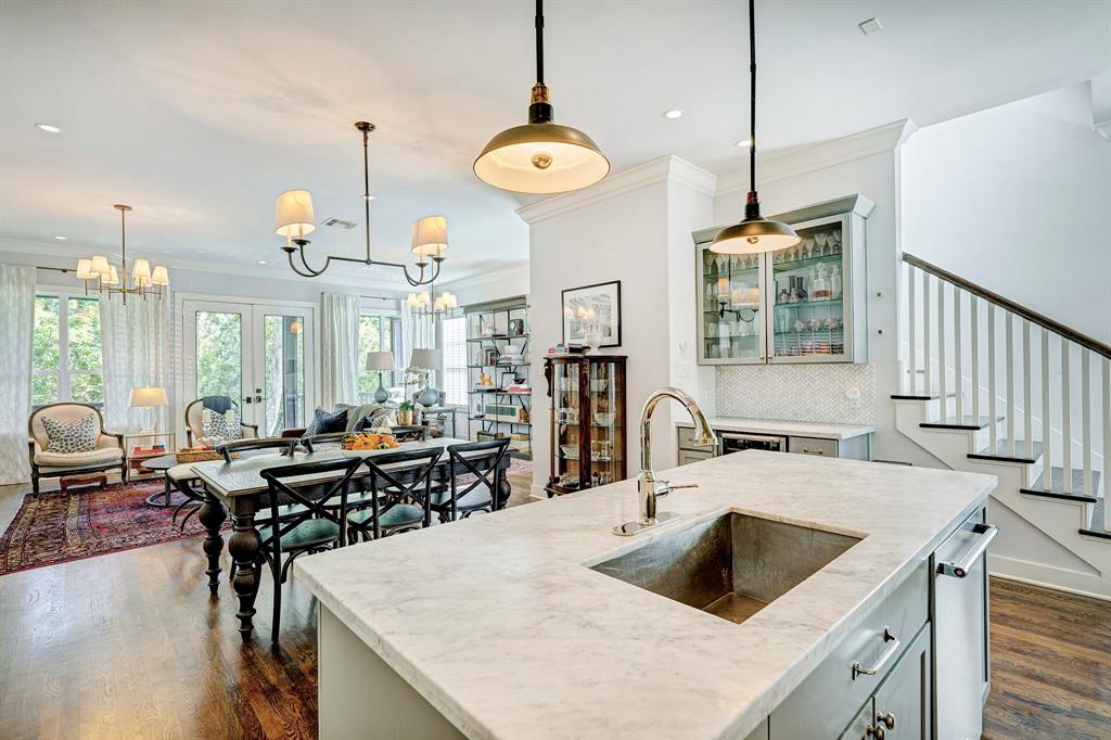 1003 W 16th Street