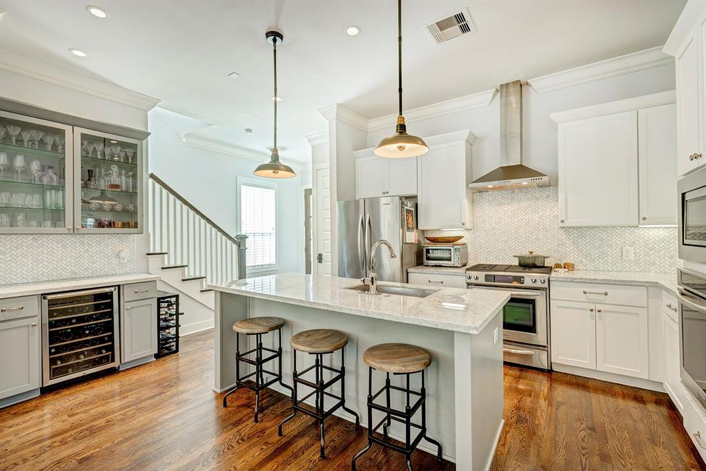 1003 W 16th Street