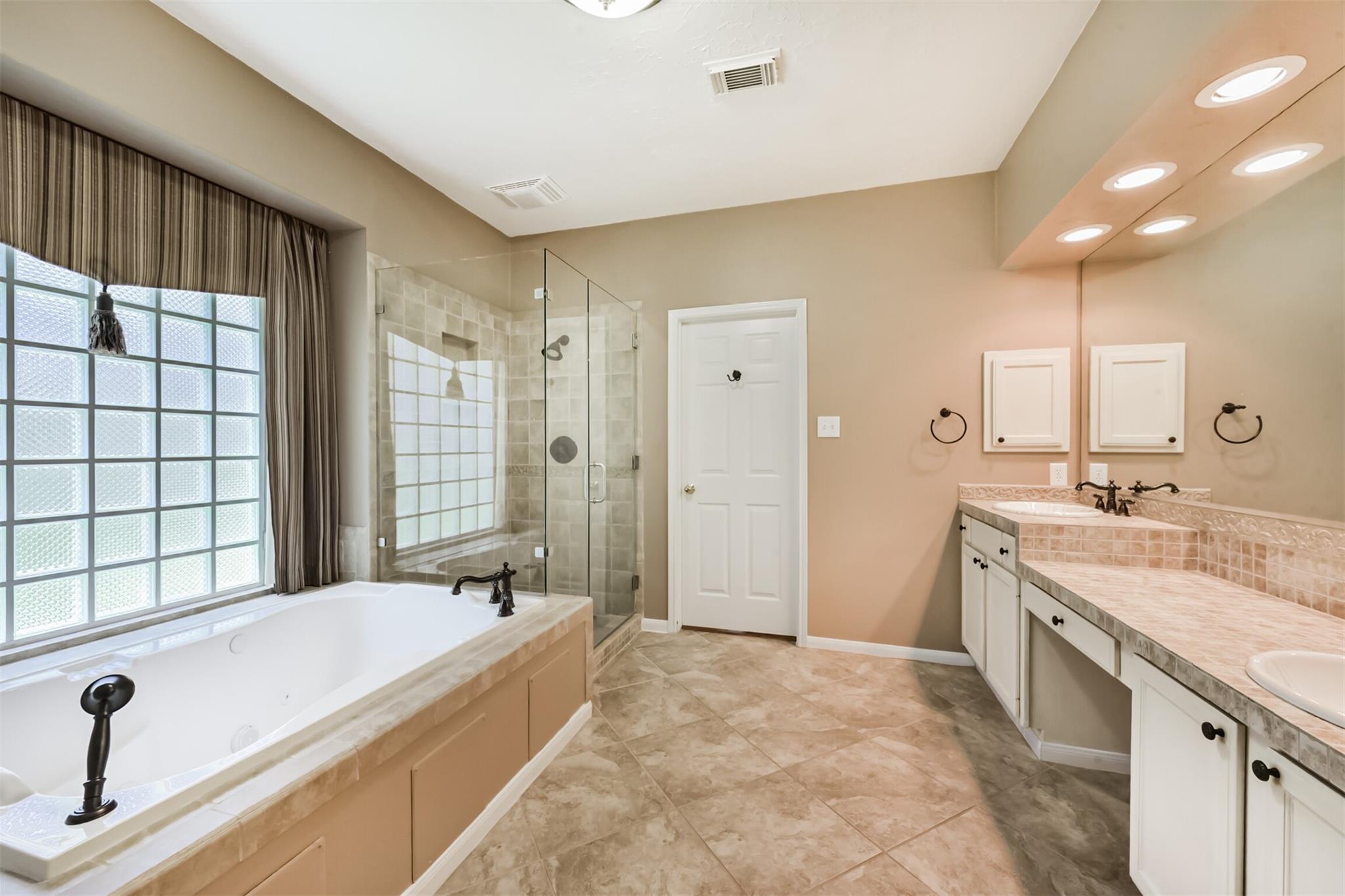 16910 Cottonwood Way