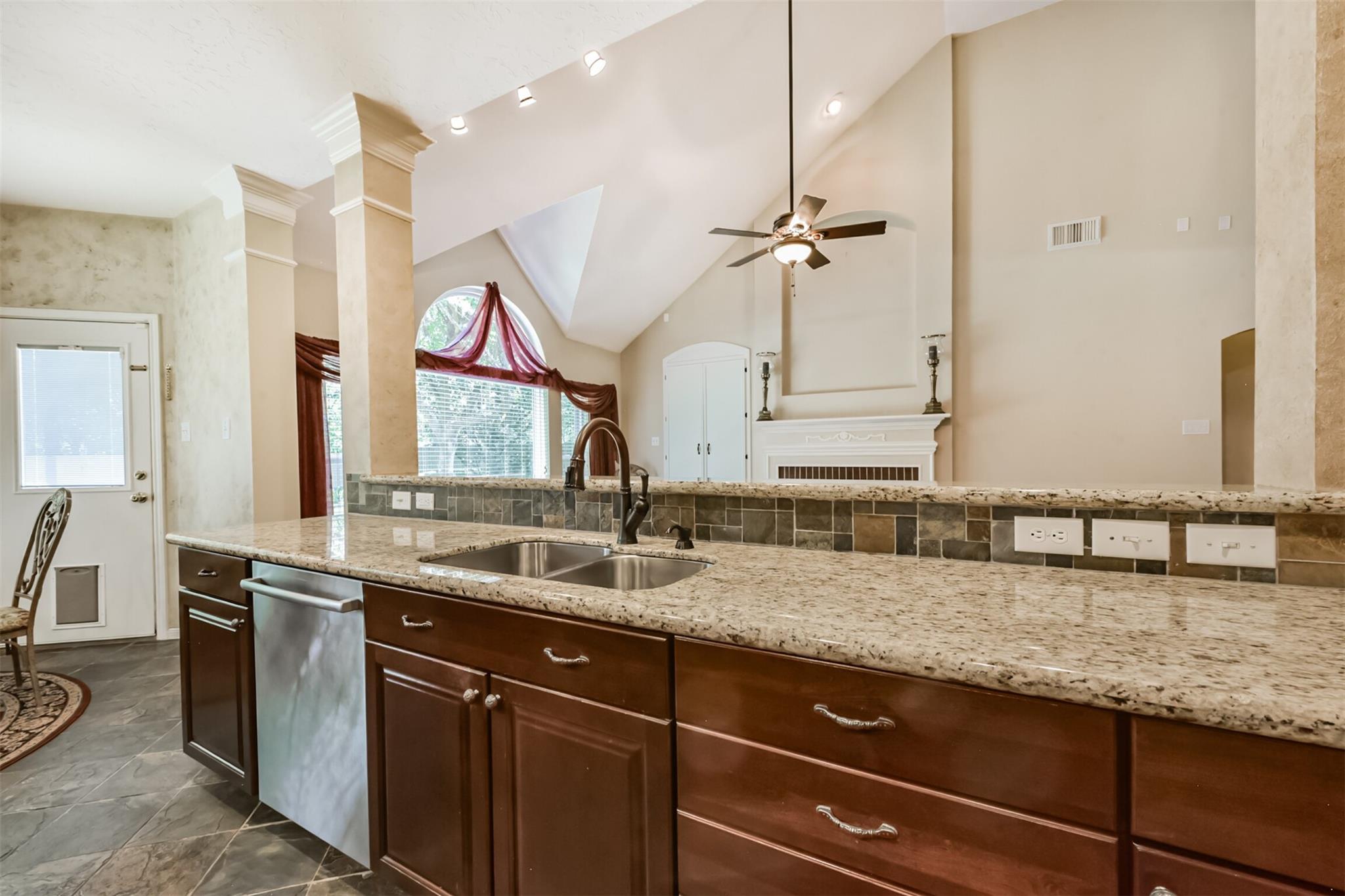 16910 Cottonwood Way