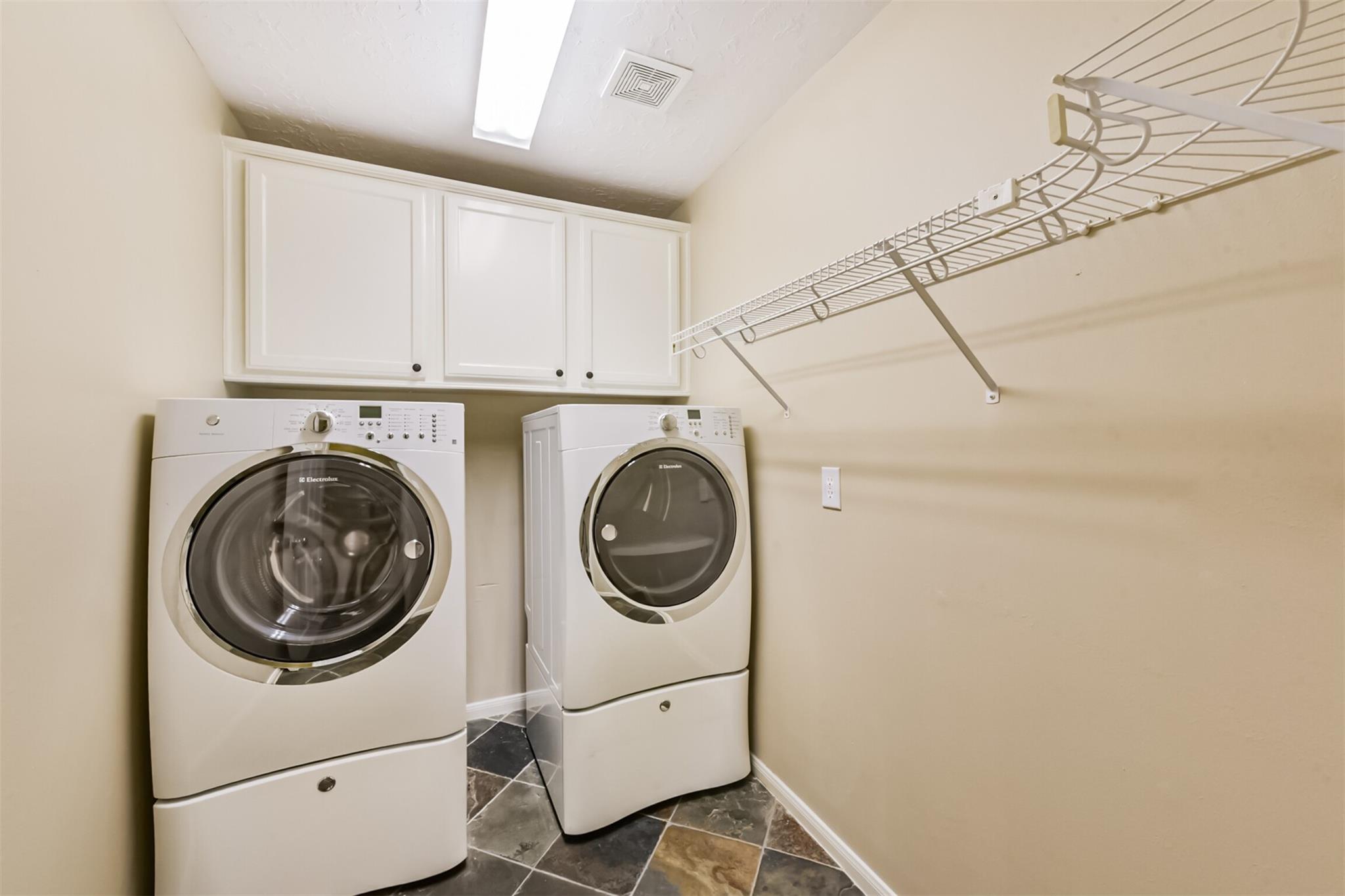 16910 Cottonwood Way