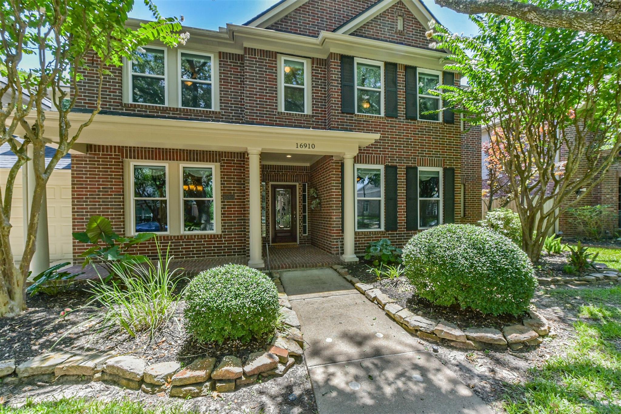 16910 Cottonwood Way