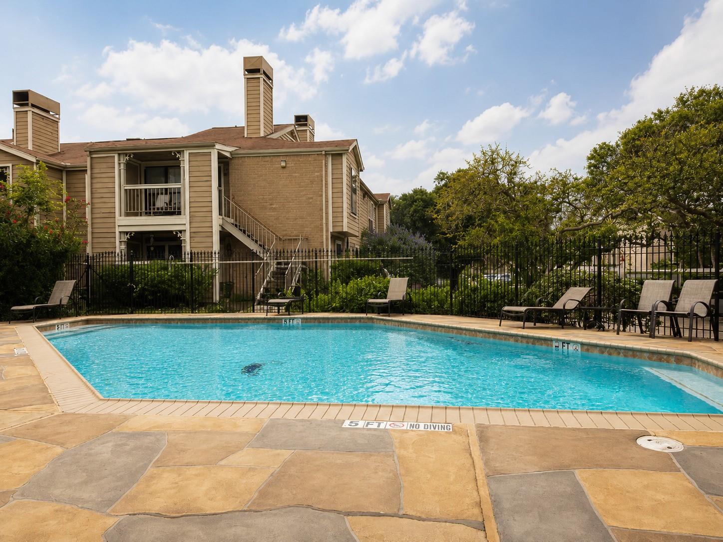 1880 White Oak Drive # 141