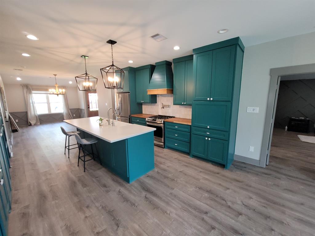 1725 Woodcrest Drive