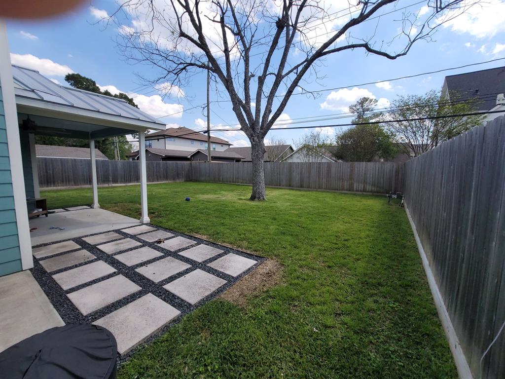 1725 Woodcrest Drive