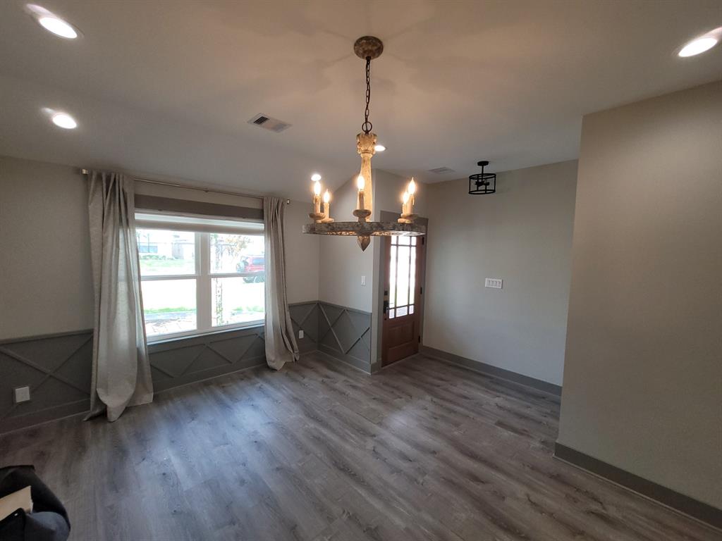 1725 Woodcrest Drive