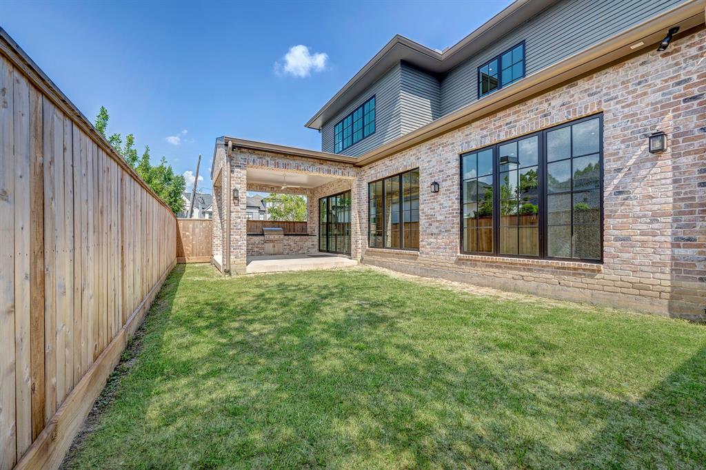 38 E Broad Oaks Drive # B
