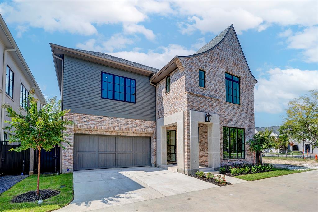 38 E Broad Oaks Drive # B
