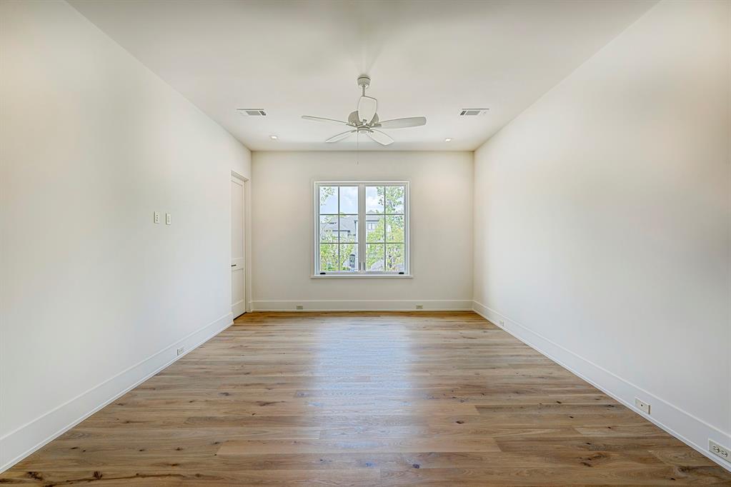 38 E Broad Oaks Drive # B