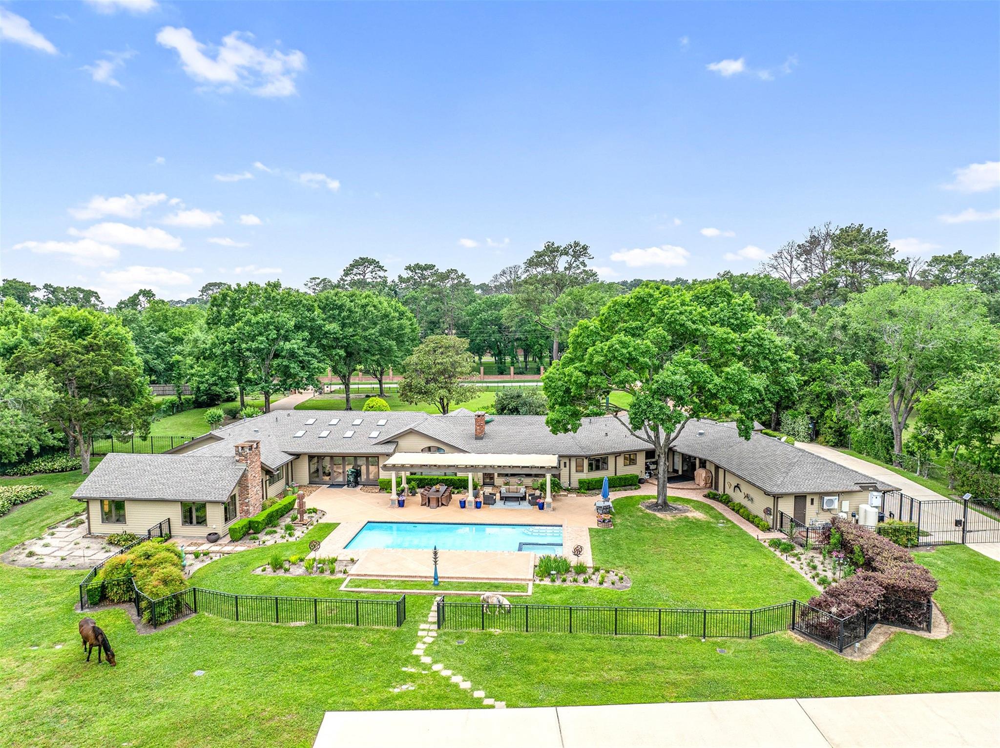 12 E Rivercrest Drive