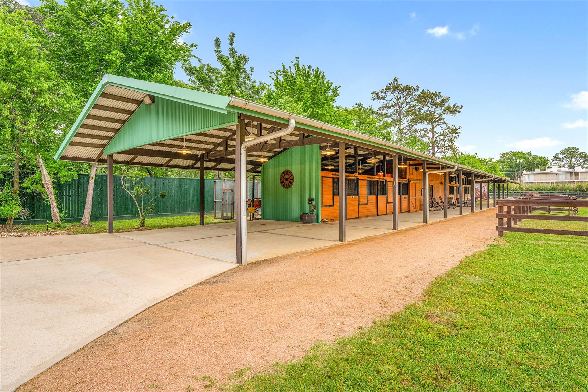 12 E Rivercrest Drive