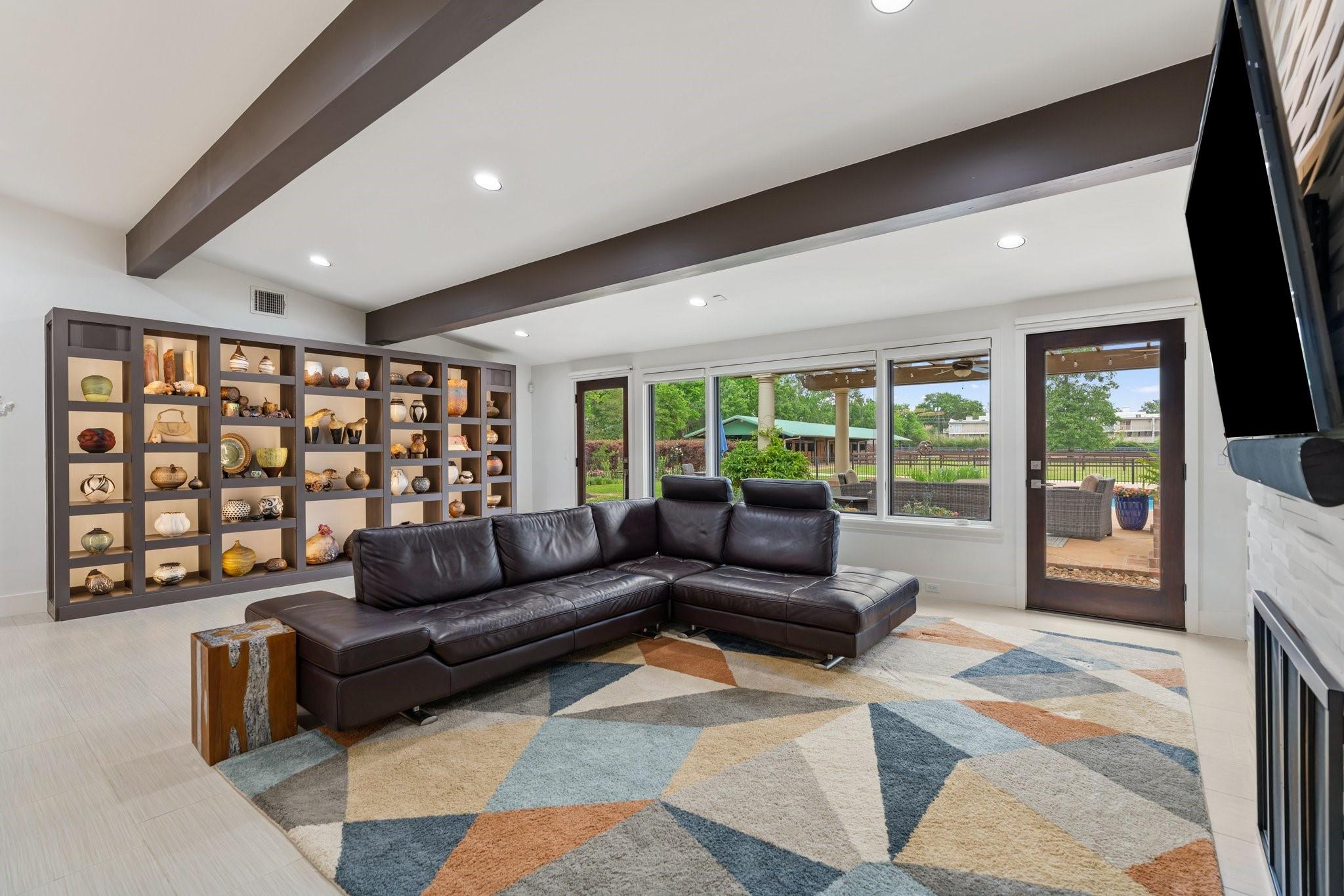 12 E Rivercrest Drive