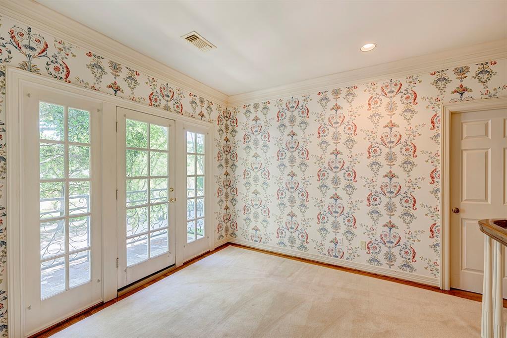 2129 Wroxton Road