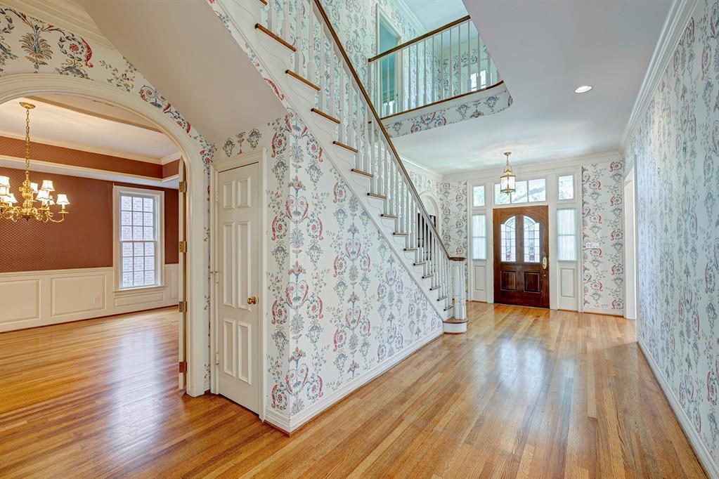 2129 Wroxton Road