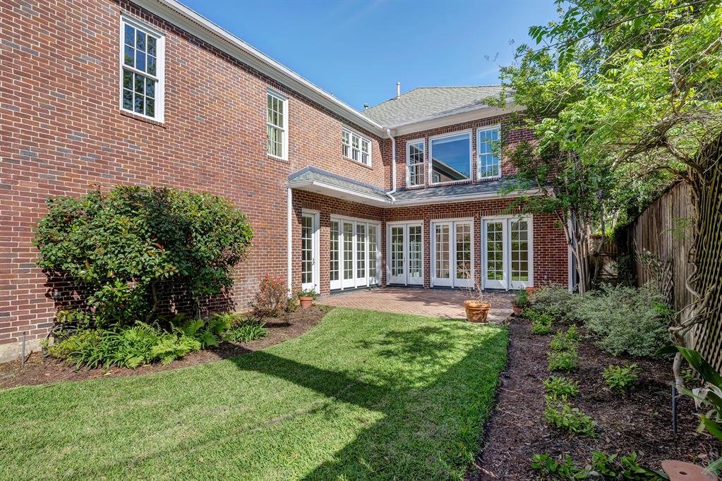 2129 Wroxton Road