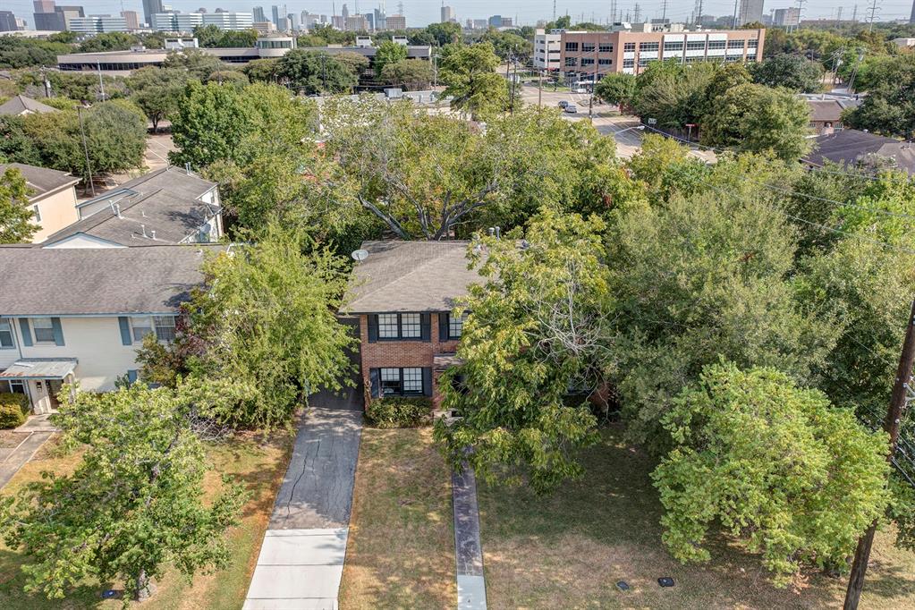 4500/4502 Larch Lane