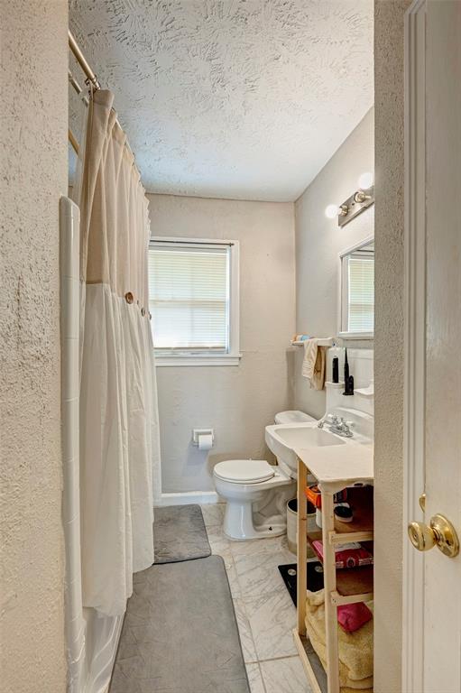 4500/4502 Larch Lane