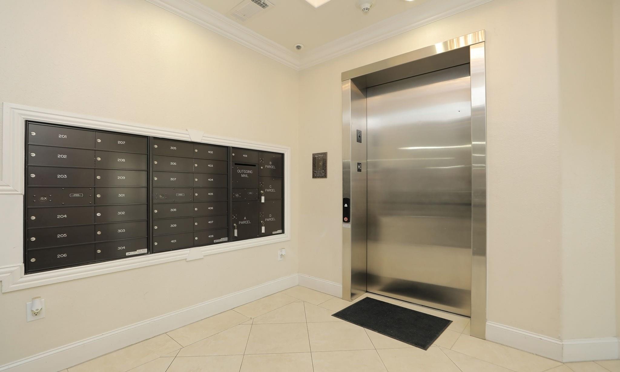 2120 Kipling Street # 402