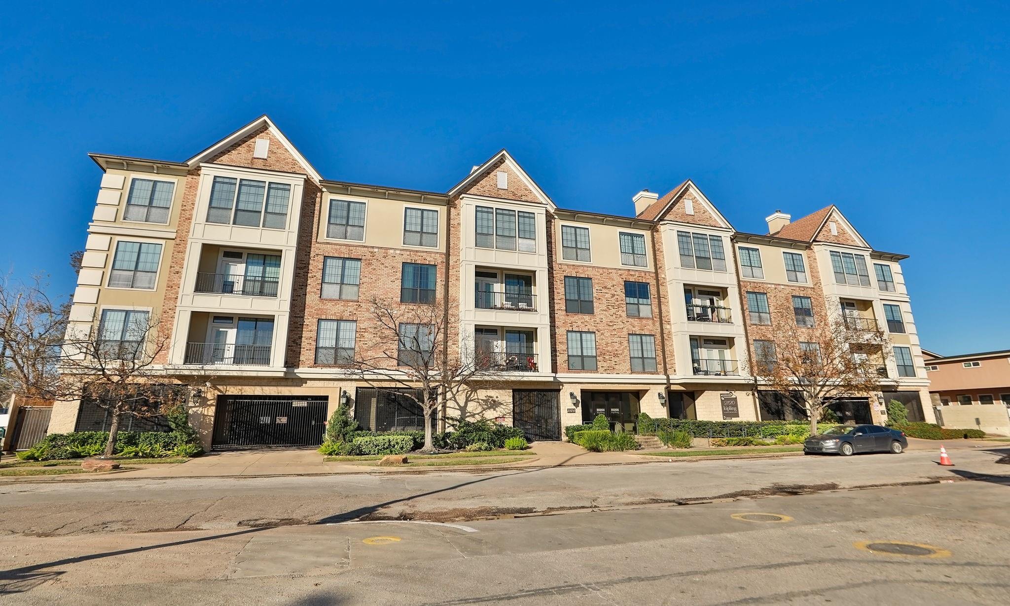 2120 Kipling Street # 402