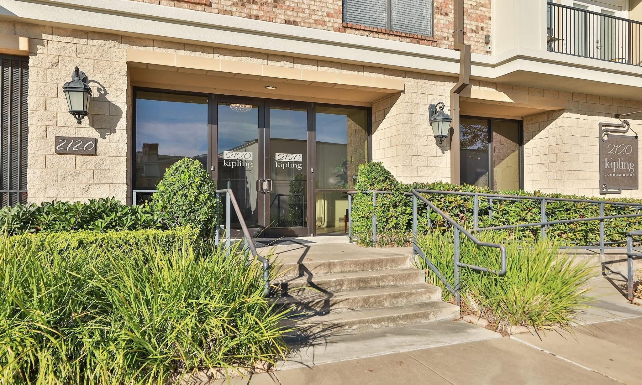 2120 Kipling Street # 402