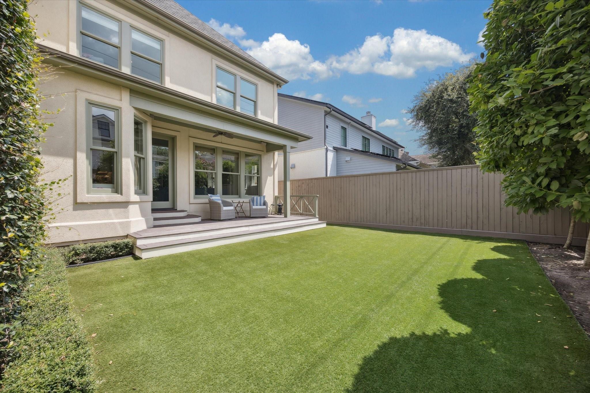 2729 Sunset Boulevard