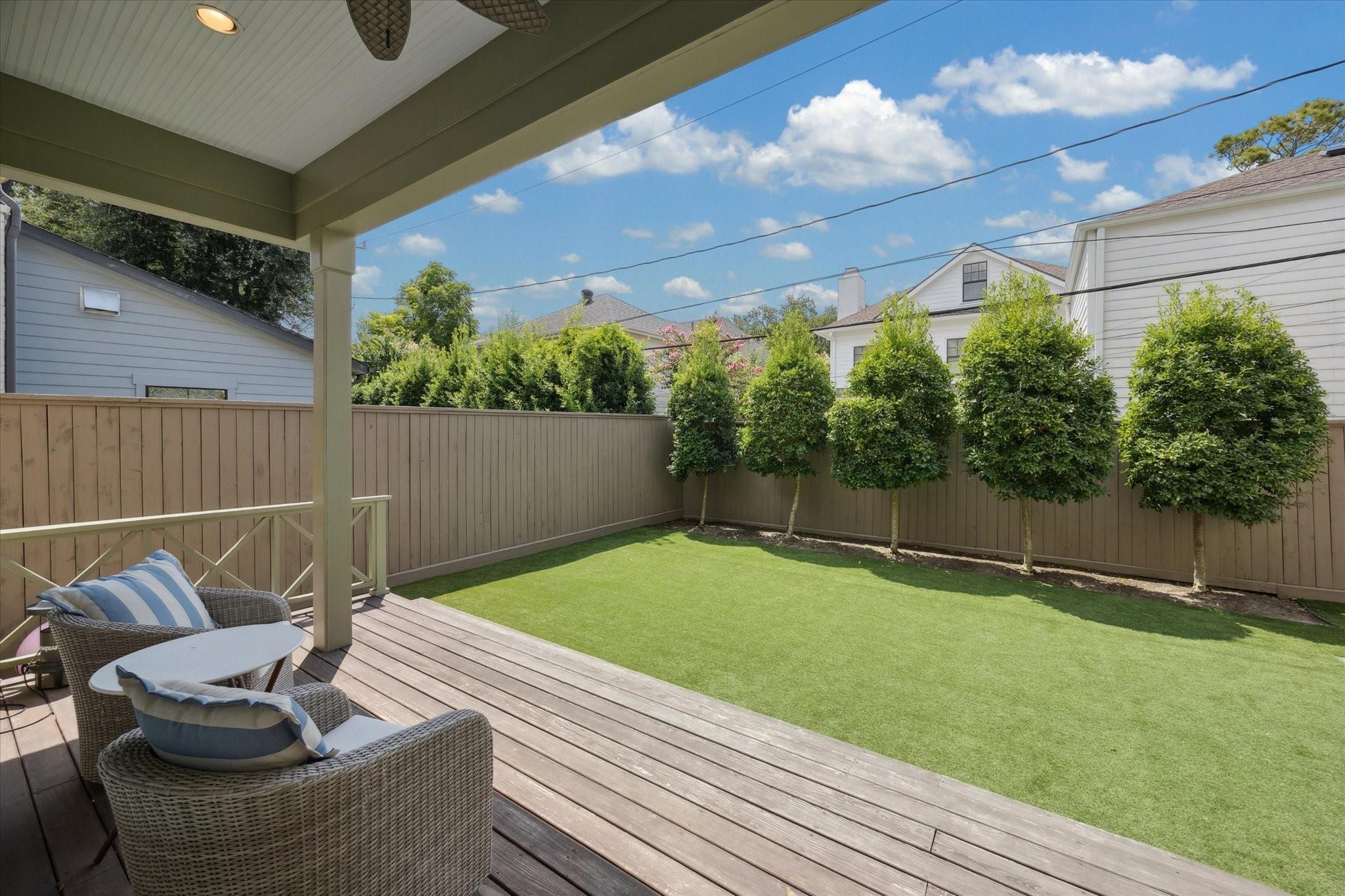 2729 Sunset Boulevard