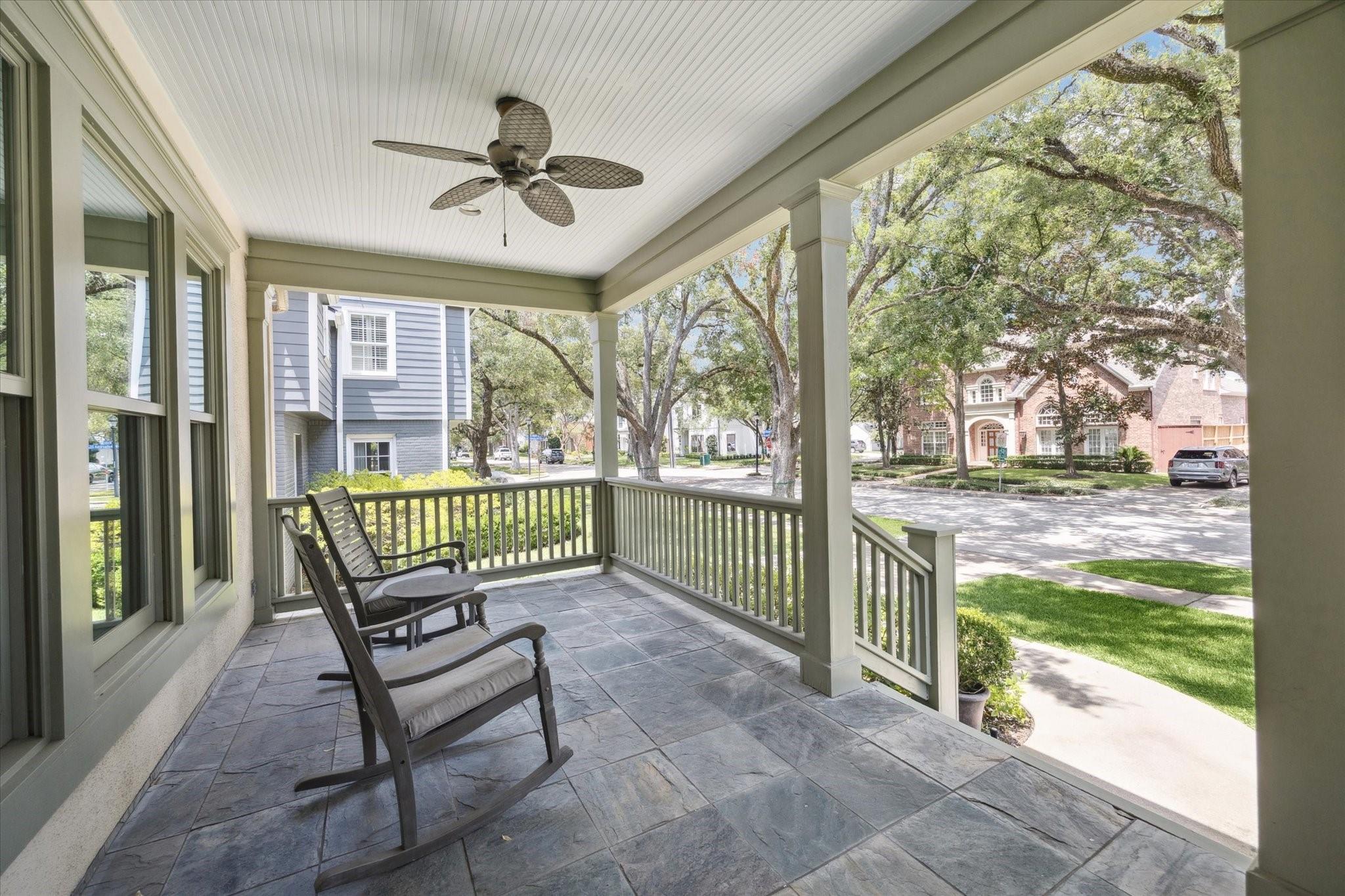 2729 Sunset Boulevard