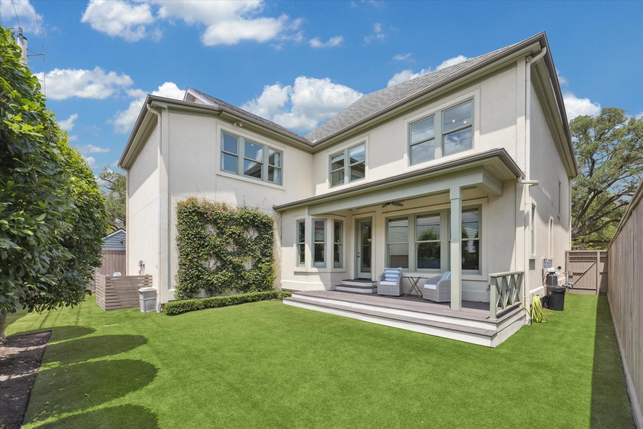 2729 Sunset Boulevard