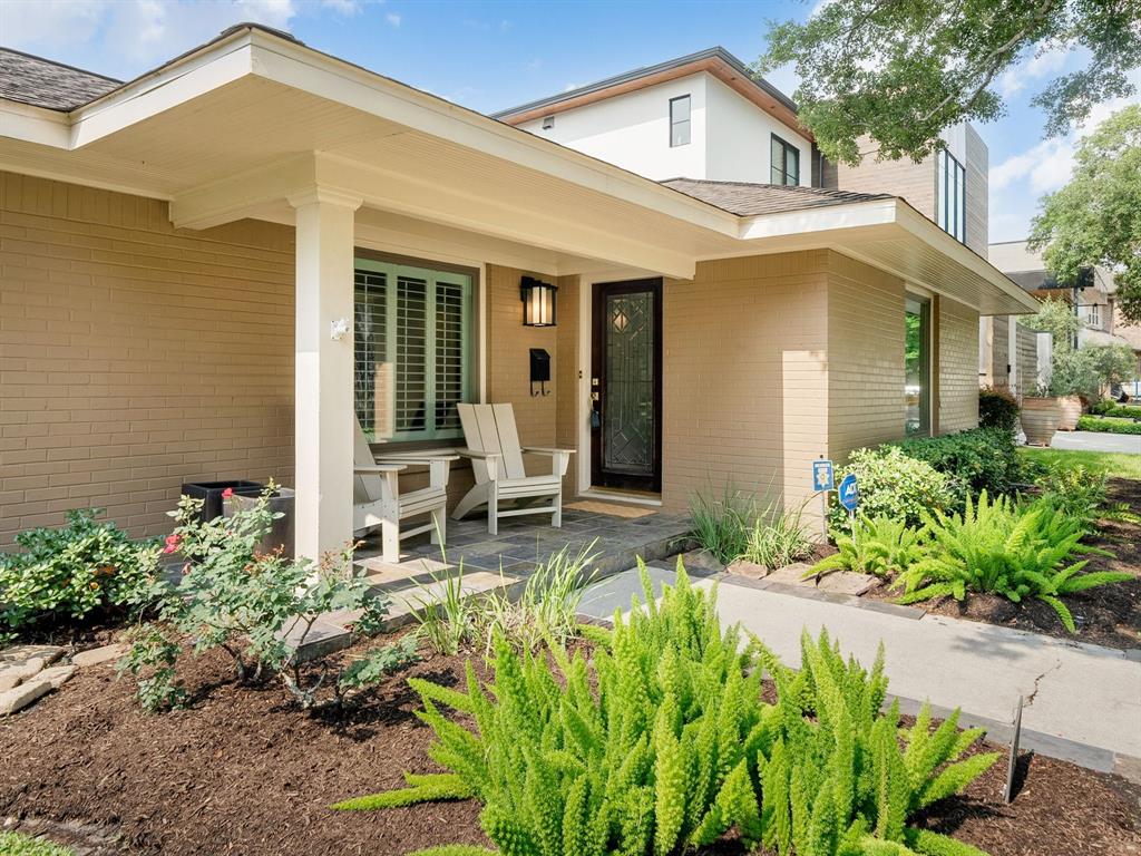 3726 Blue Bonnet Boulevard