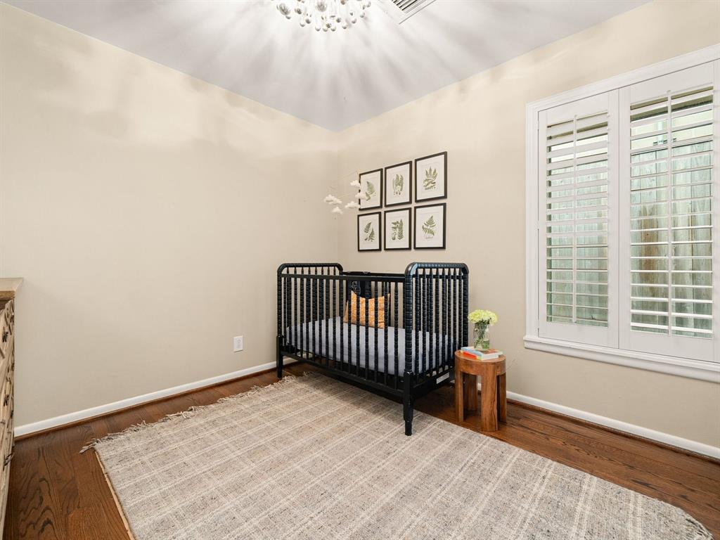 3726 Blue Bonnet Boulevard