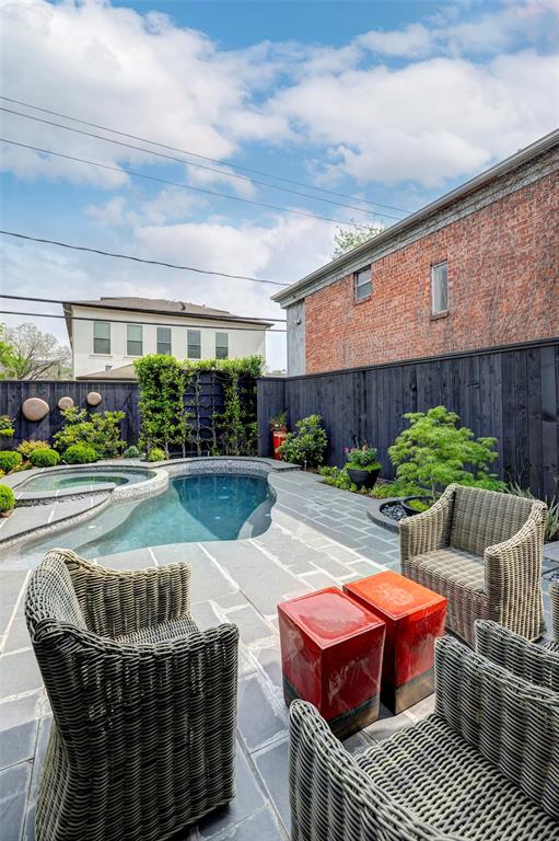 1807 Brun Street
