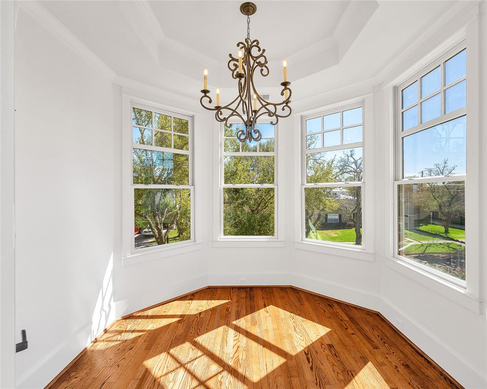 4118 Blue Bonnet Boulevard