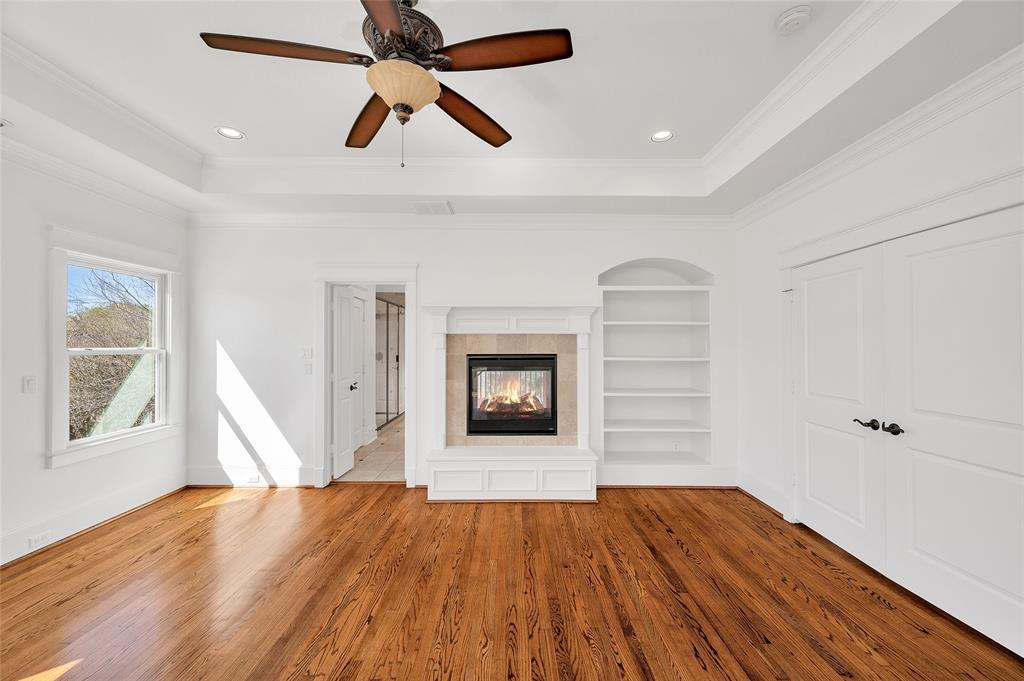 4118 Blue Bonnet Boulevard