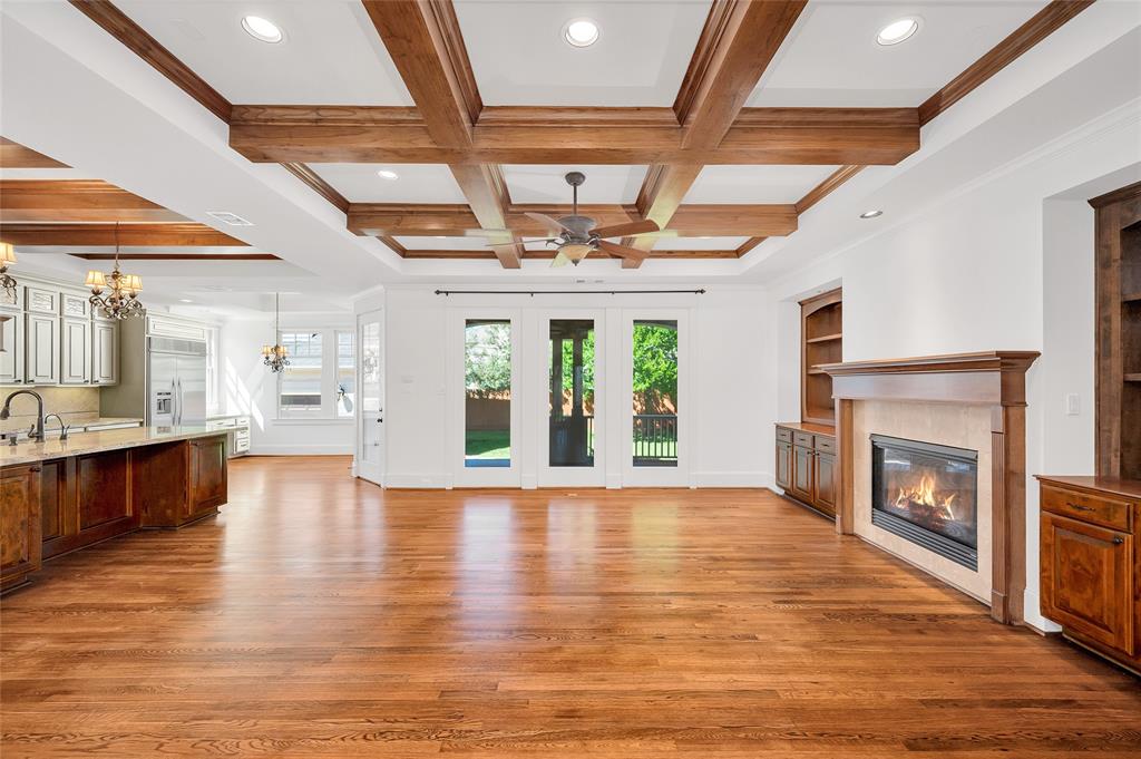 4118 Blue Bonnet Boulevard