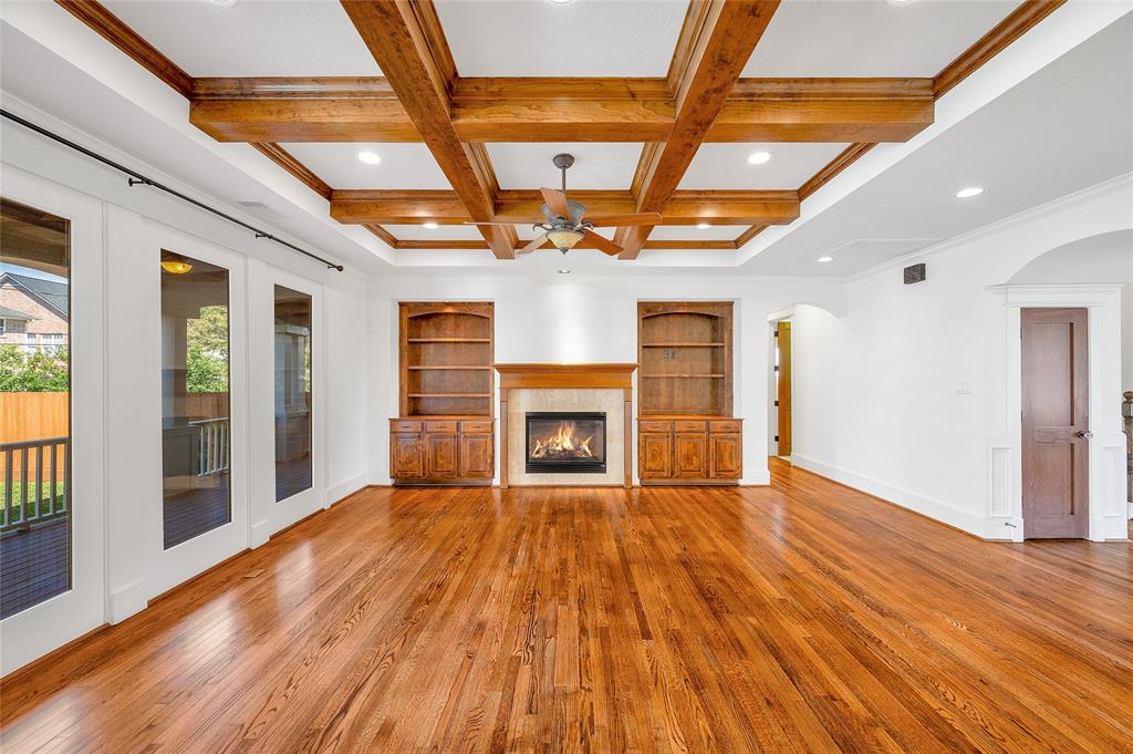 4118 Blue Bonnet Boulevard