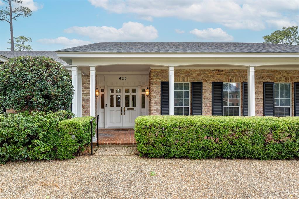 623 Hunters Grove Lane