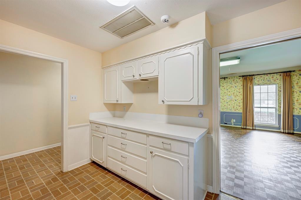 623 Hunters Grove Lane